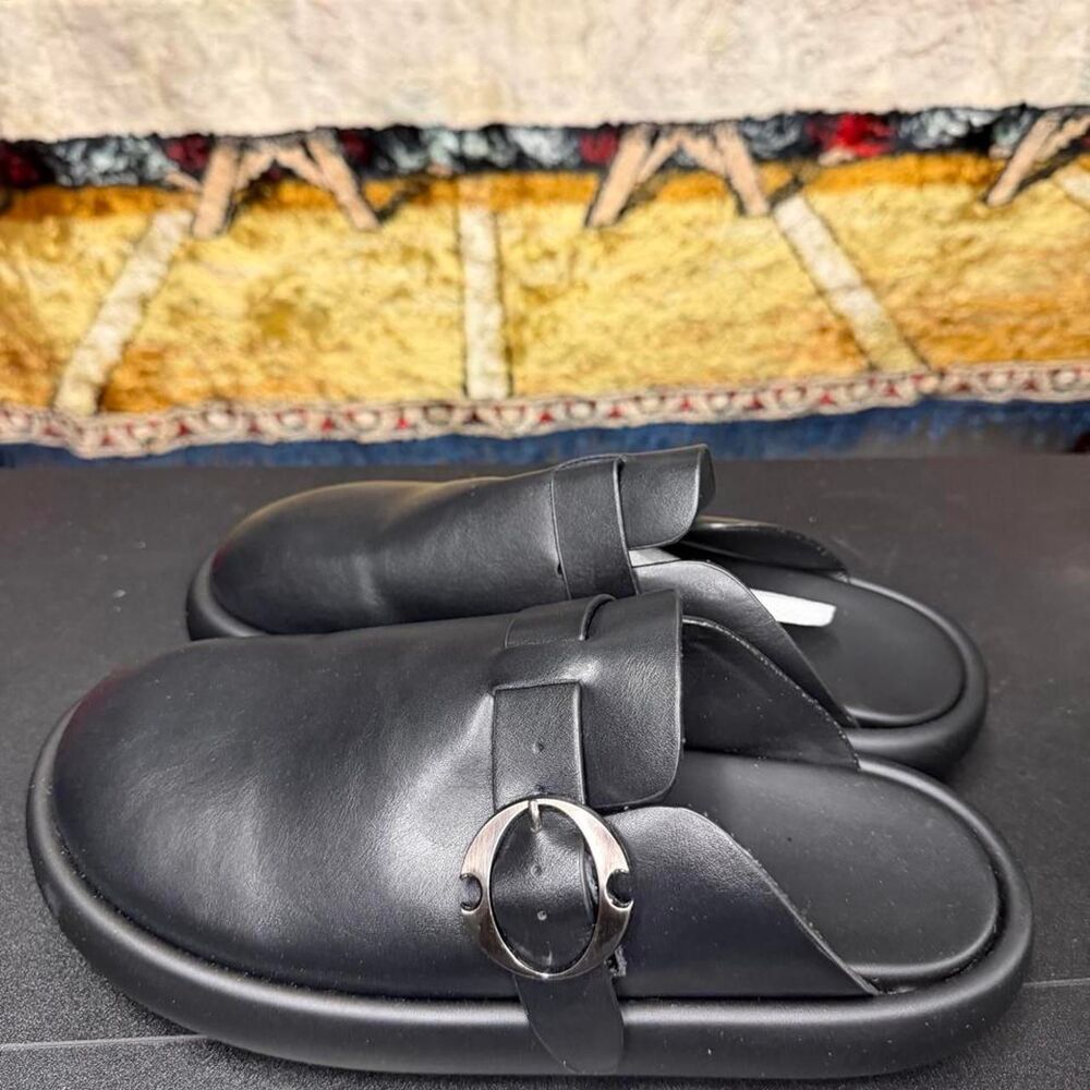 Unbranded Men's Black Slides
